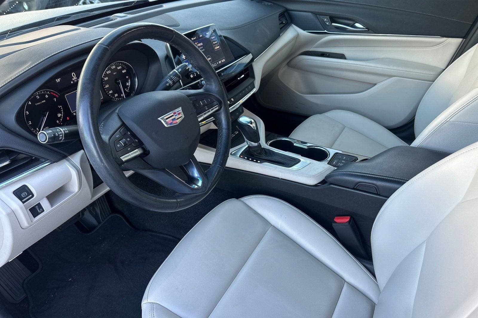 2023 Cadillac CT4 Luxury