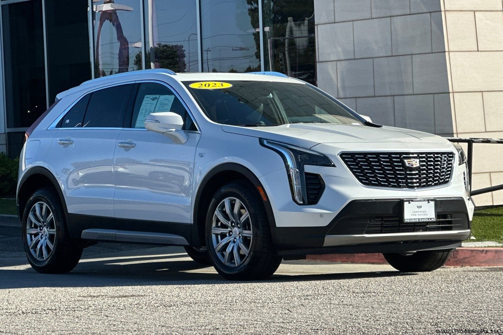 2023 Cadillac XT4 Premium Luxury