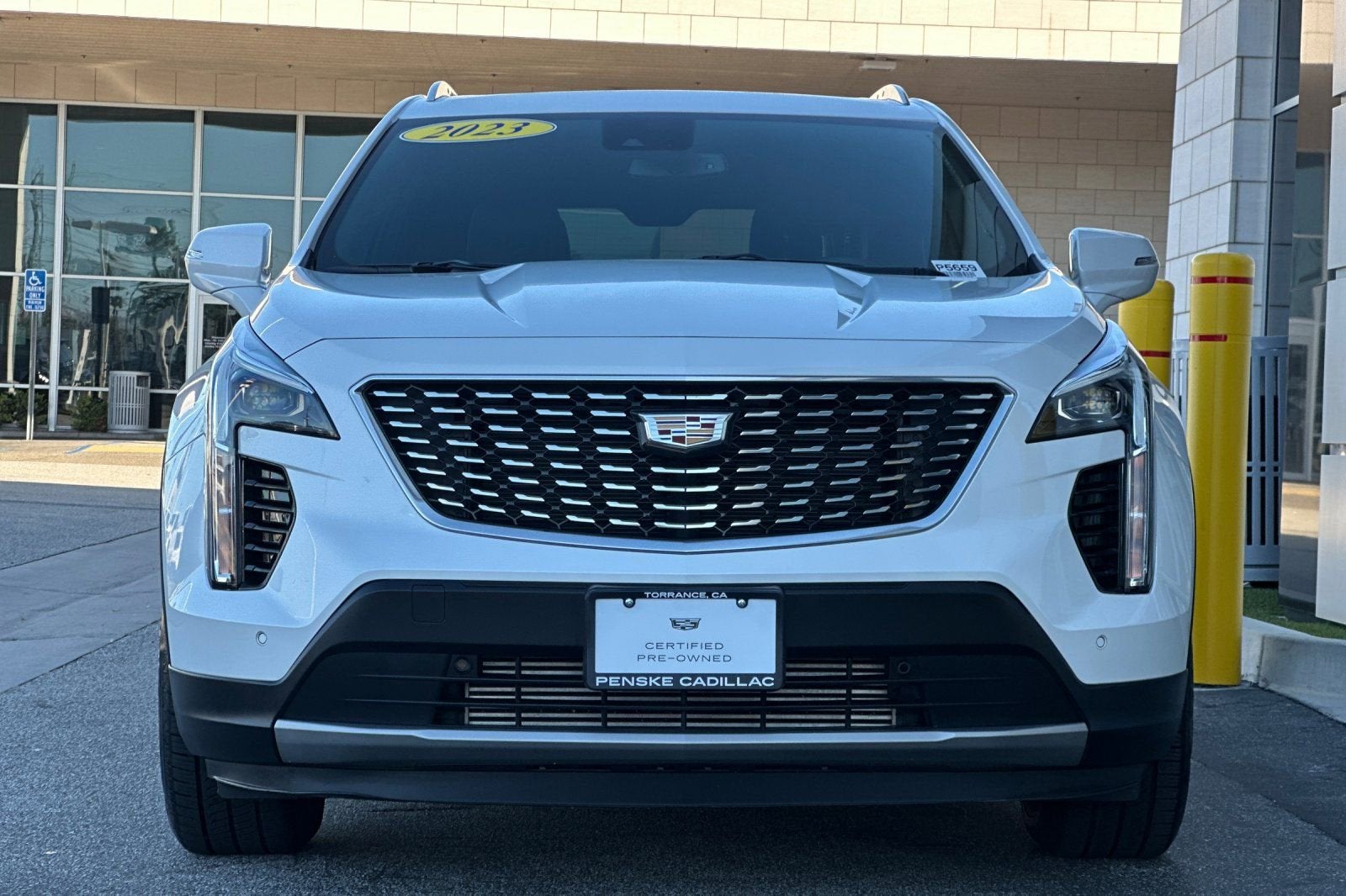 2023 Cadillac XT4 Premium Luxury