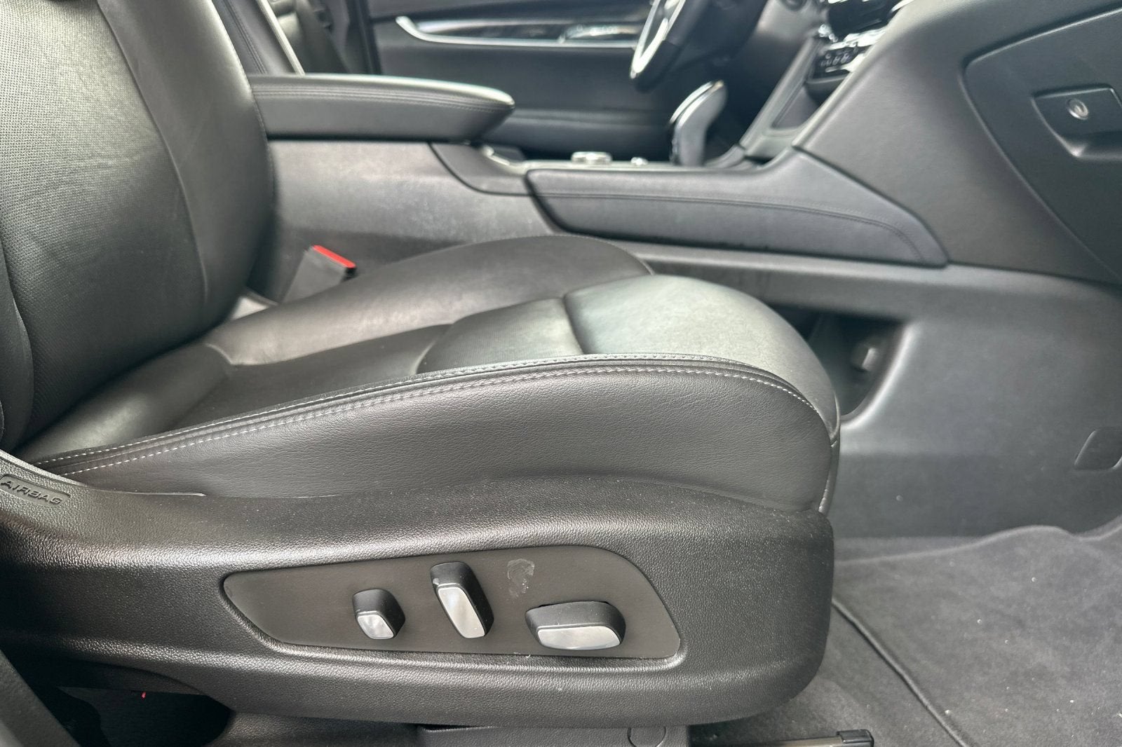 2023 Cadillac XT6 FWD Premium Luxury