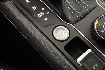 2022 Volkswagen Atlas Cross Sport 3.6L V6 SEL R-Line