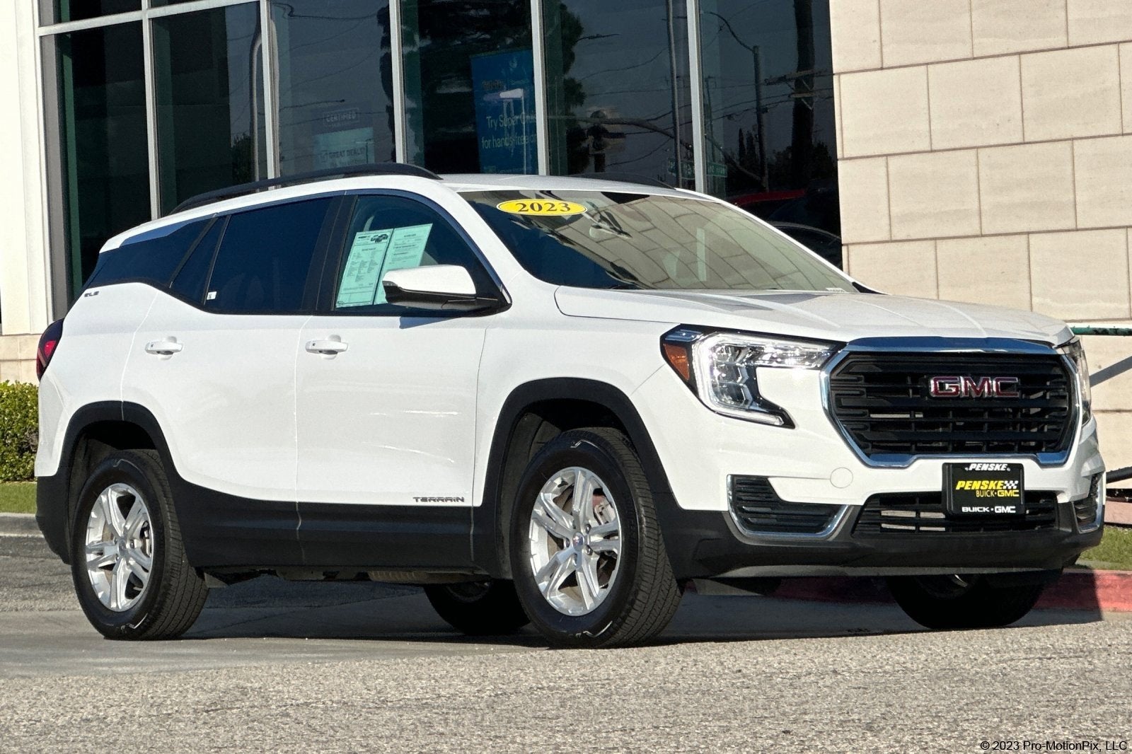 2023 GMC Terrain SLE