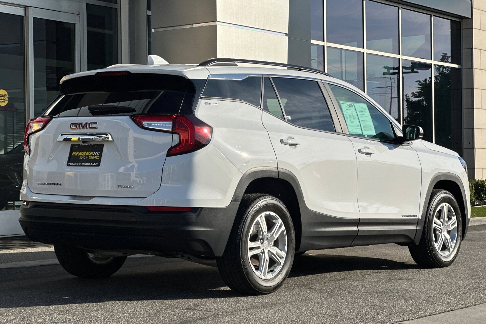 2023 GMC Terrain SLE