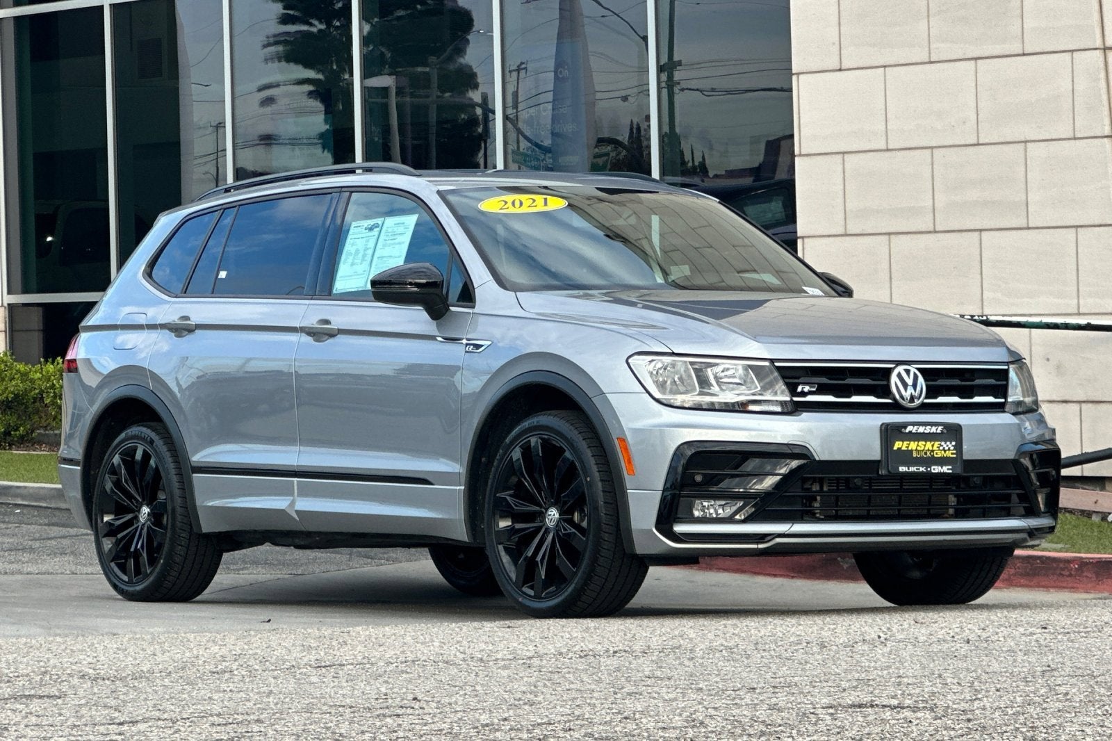 2021 Volkswagen Tiguan 2.0T SE R-Line Black