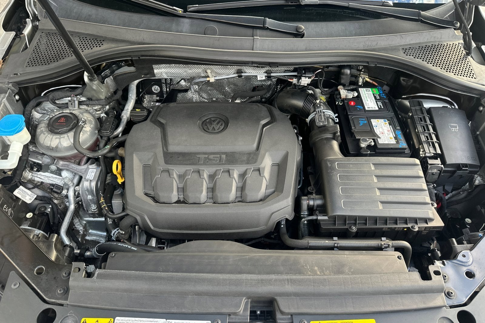 2021 Volkswagen Tiguan 2.0T SE R-Line Black