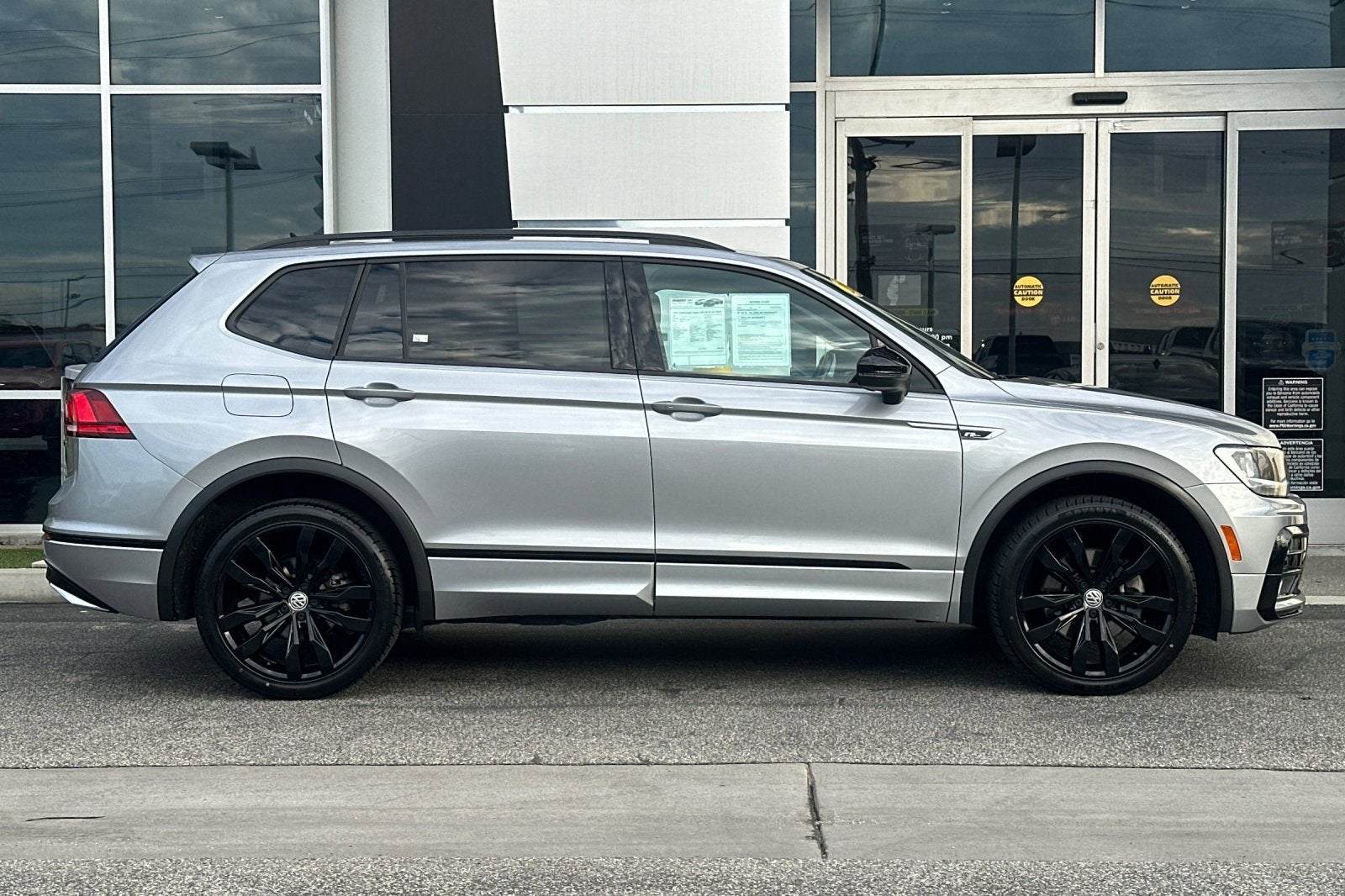 2021 Volkswagen Tiguan 2.0T SE R-Line Black