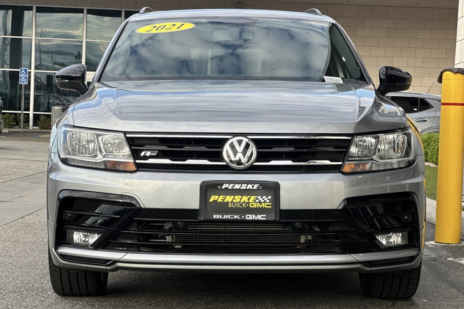 2021 Volkswagen Tiguan 2.0T SE R-Line Black