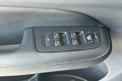 2024 Volvo S60 Core Dark Theme