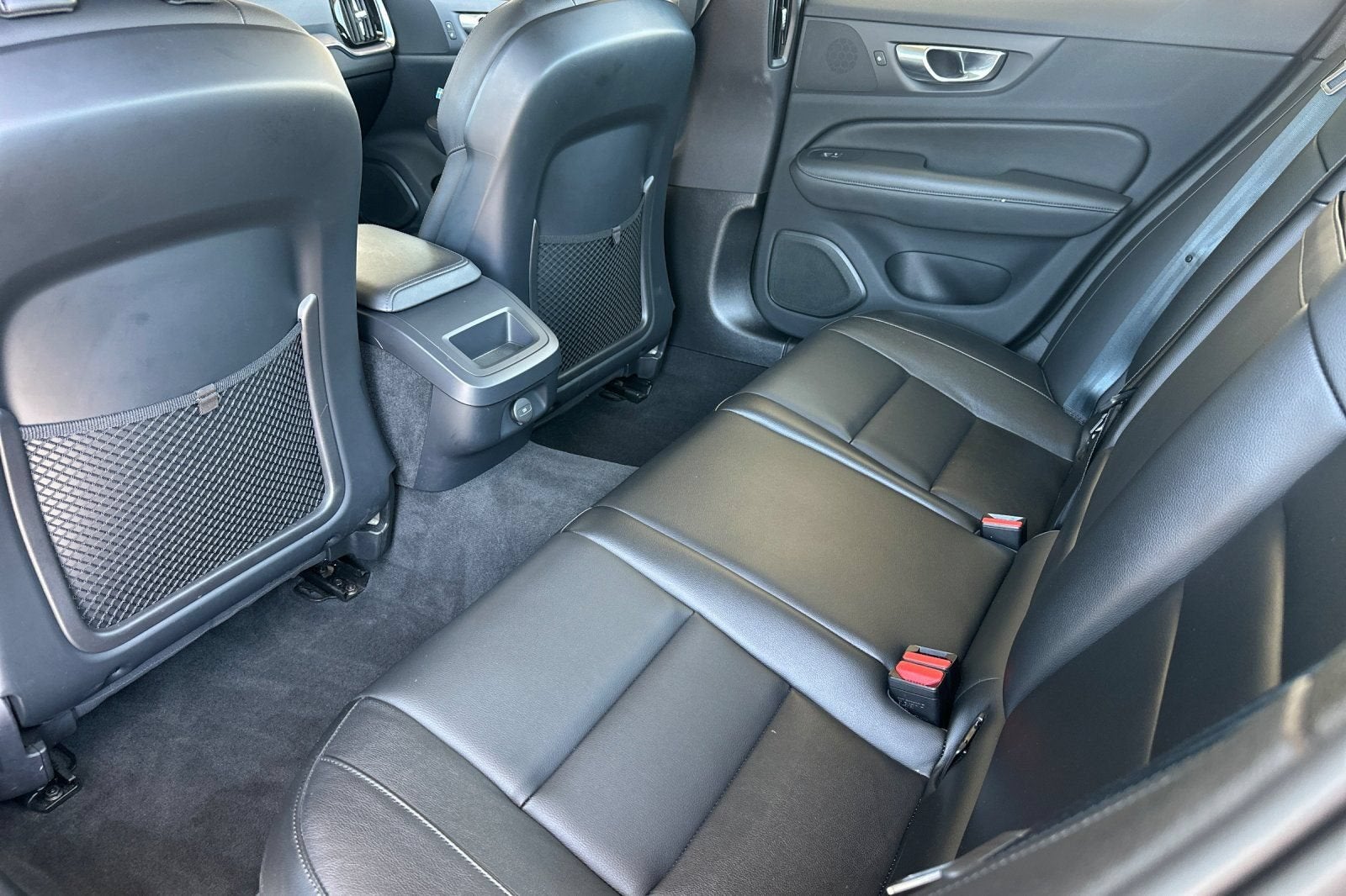2024 Volvo S60 Core Dark Theme