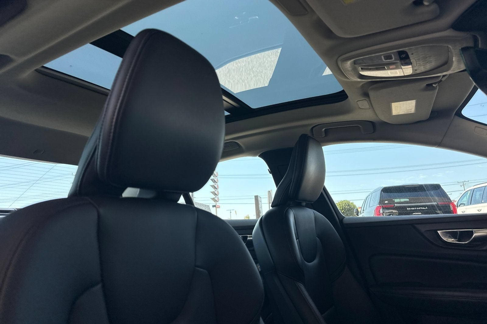 2024 Volvo S60 Core Dark Theme