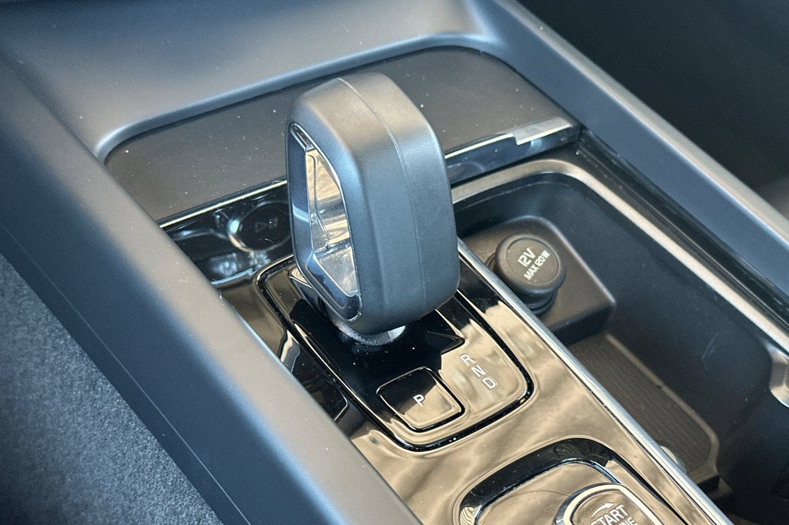 2024 Volvo S60 Core Dark Theme