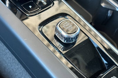 2024 Volvo S60 Core Dark Theme
