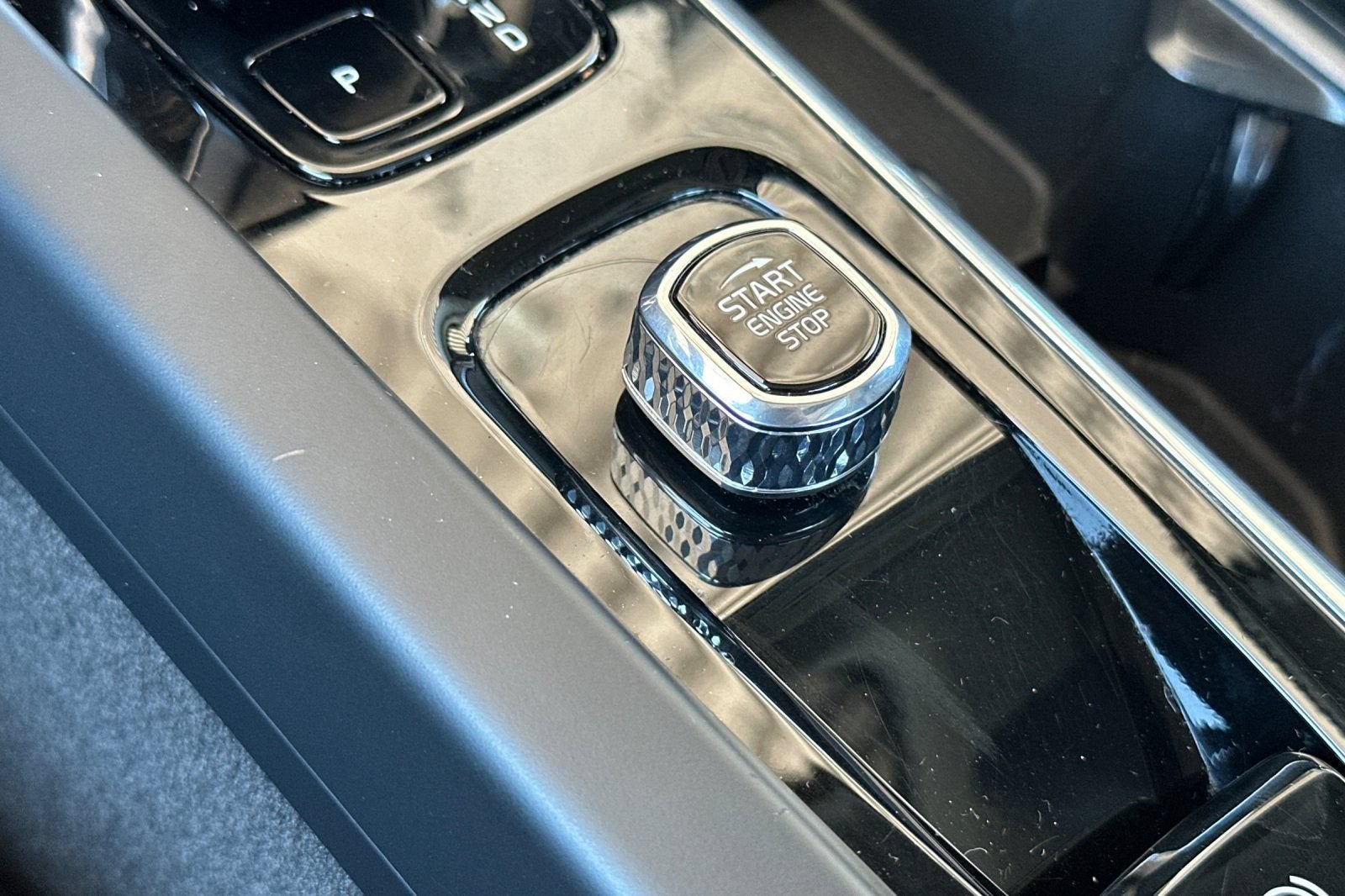 2024 Volvo S60 Core Dark Theme