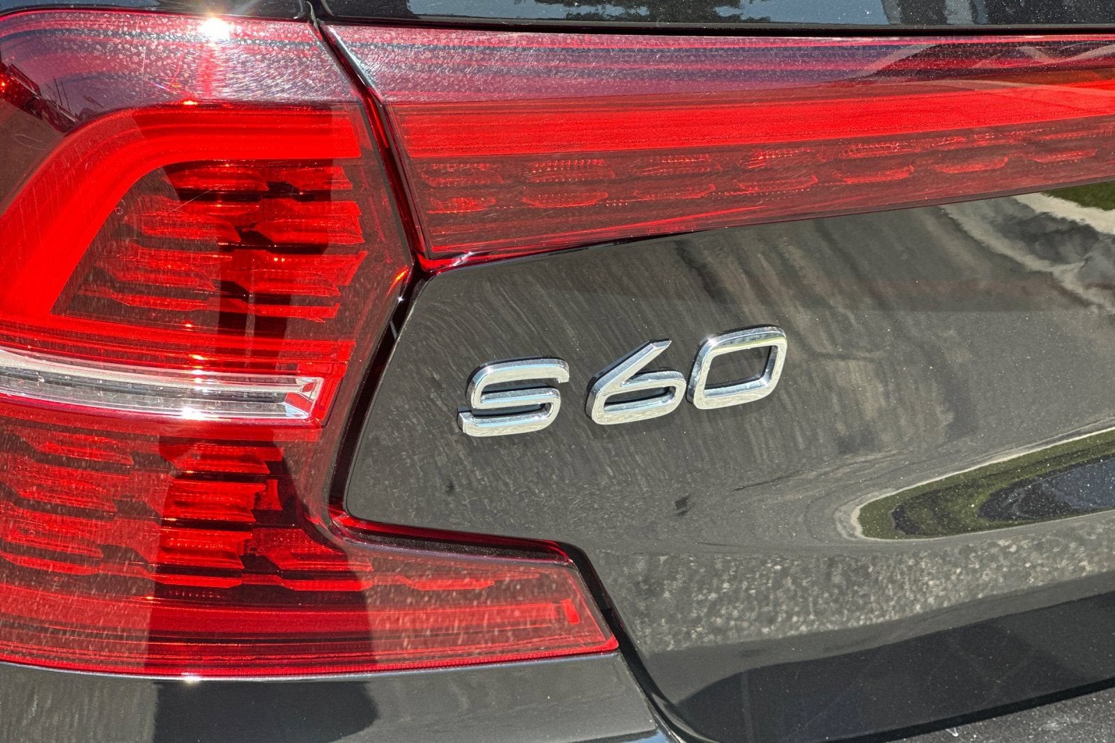 2024 Volvo S60 Core Dark Theme