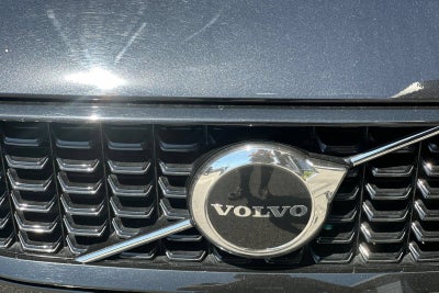 2024 Volvo S60 Core Dark Theme