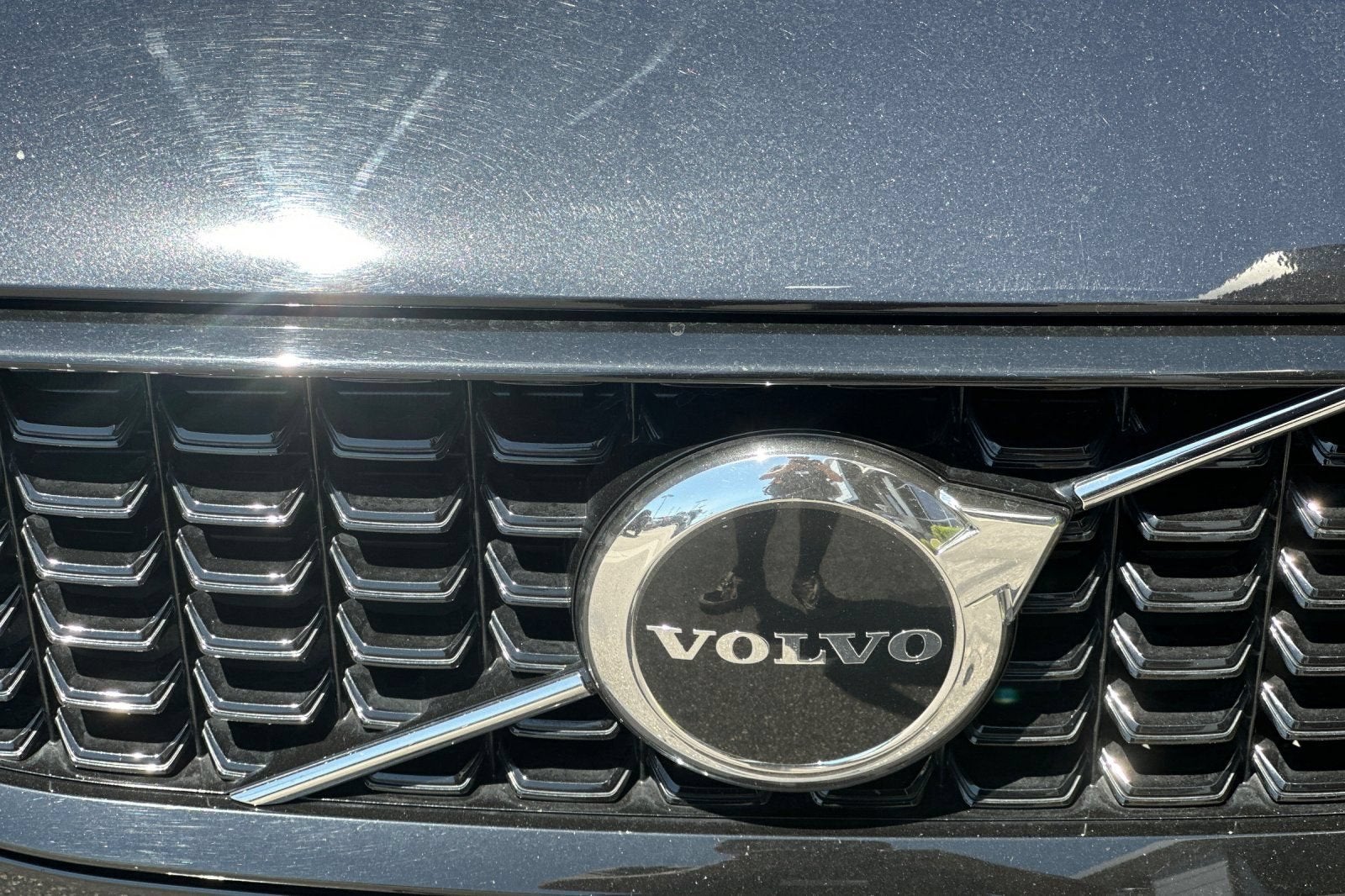 2024 Volvo S60 Core Dark Theme
