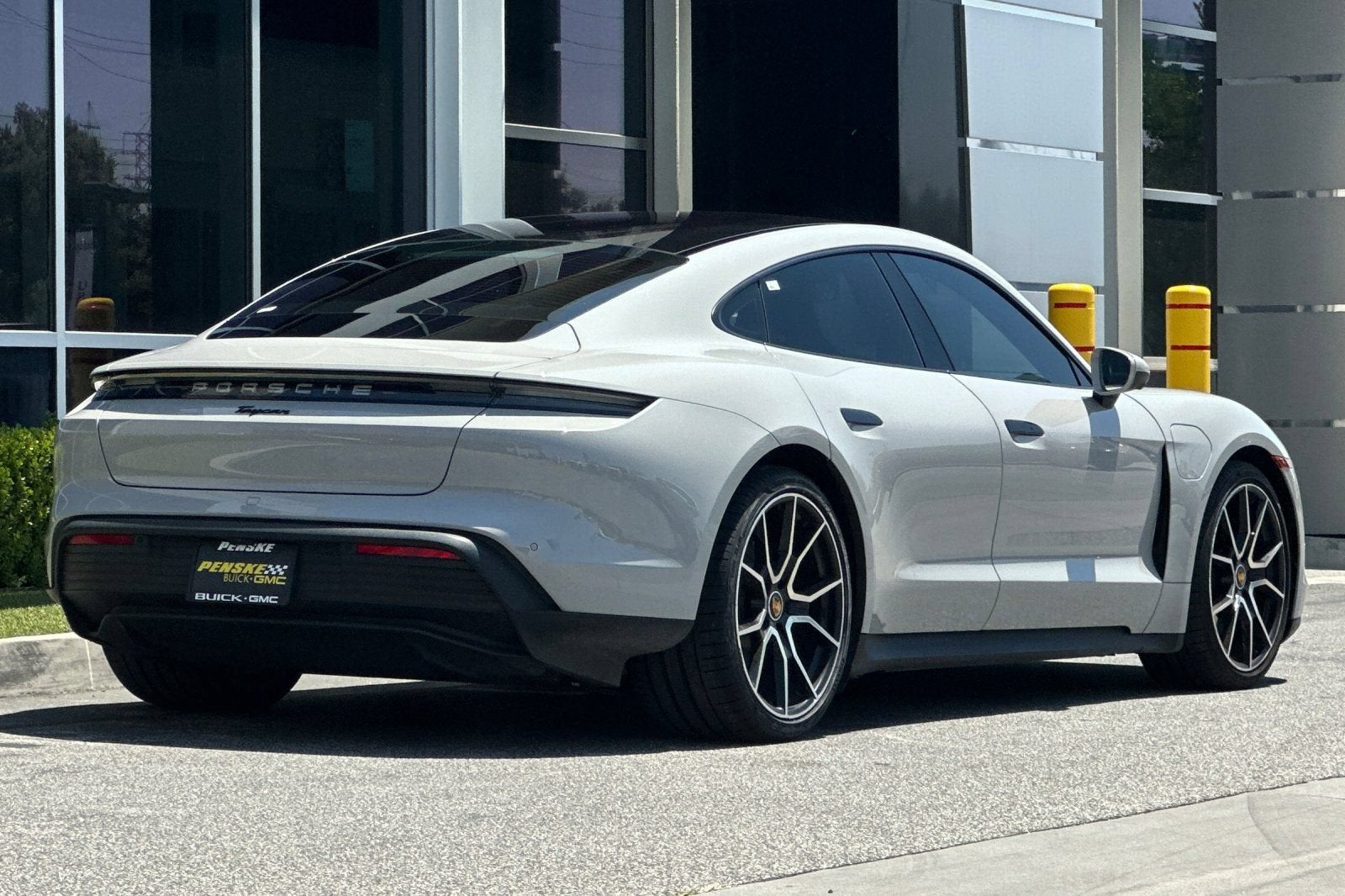 2023 Porsche Taycan NA