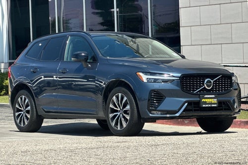 2024 Volvo XC60 Core Dark Theme