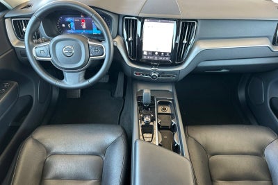 2024 Volvo XC60 Core Dark Theme