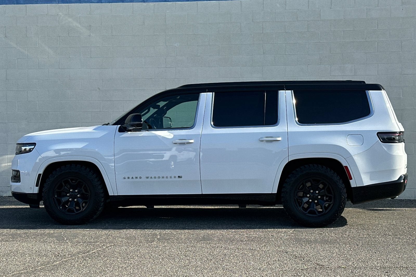 2023 Jeep Grand Wagoneer Series II