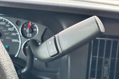 2024 Chevrolet Express Passenger 3500 1LT