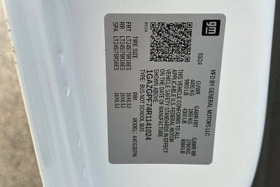 2024 Chevrolet Express Passenger 3500 1LT