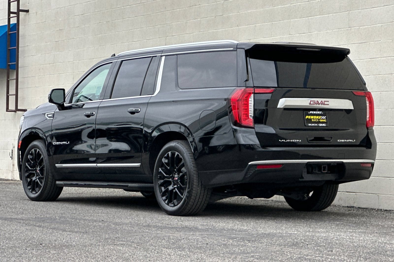 2023 GMC Yukon XL Denali