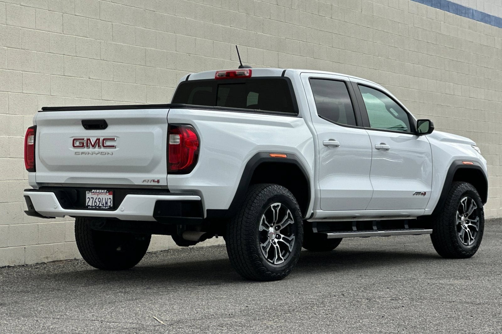 2023 GMC Canyon AT4