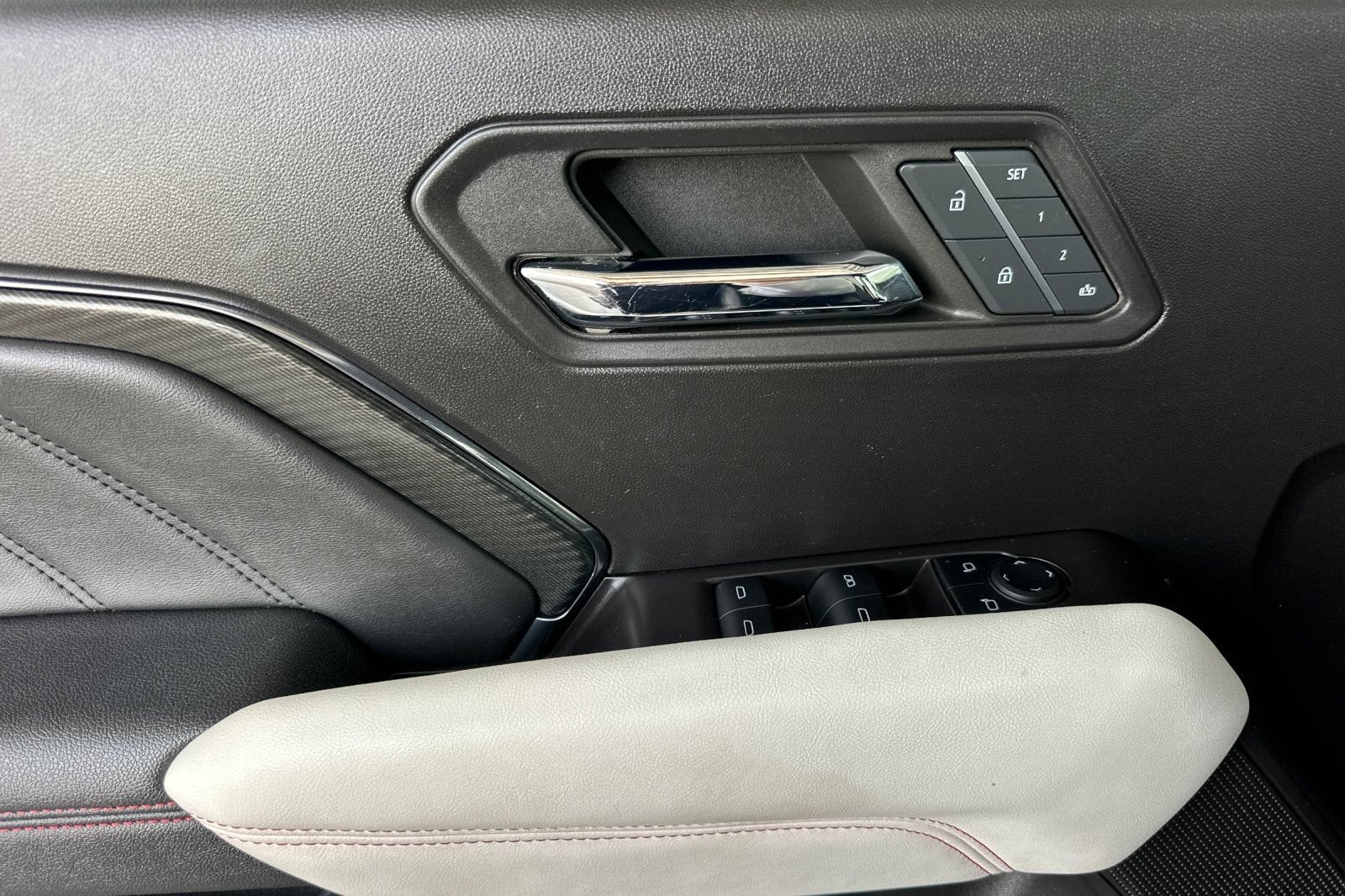 2024 GMC Canyon AT4X