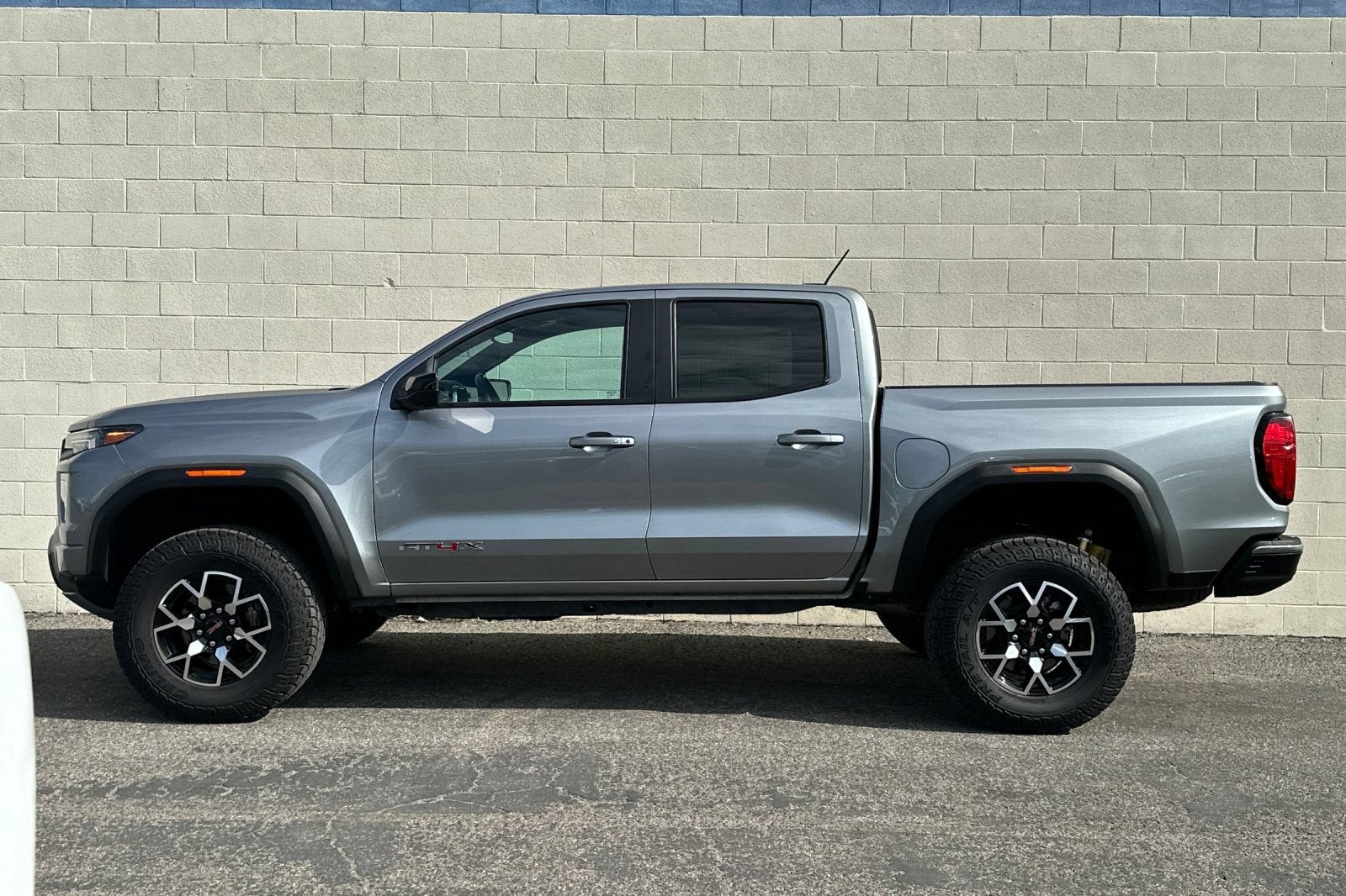 2024 GMC Canyon AT4X