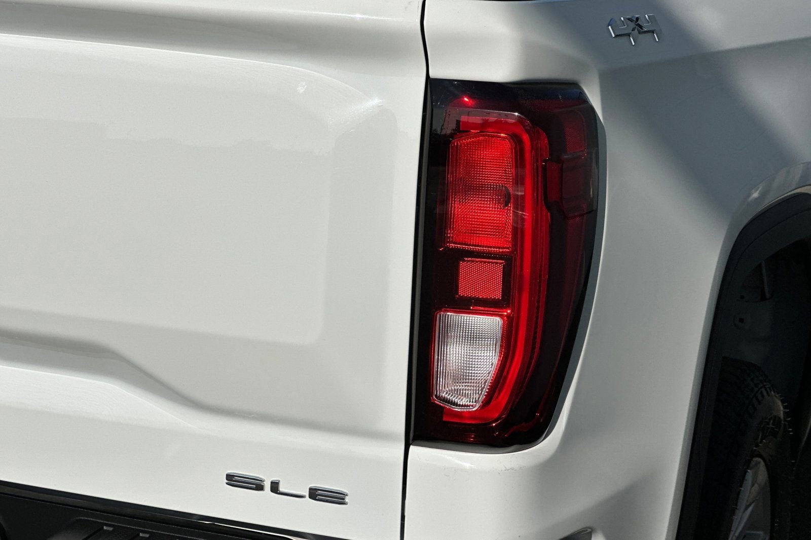 2023 GMC Sierra 1500 SLE