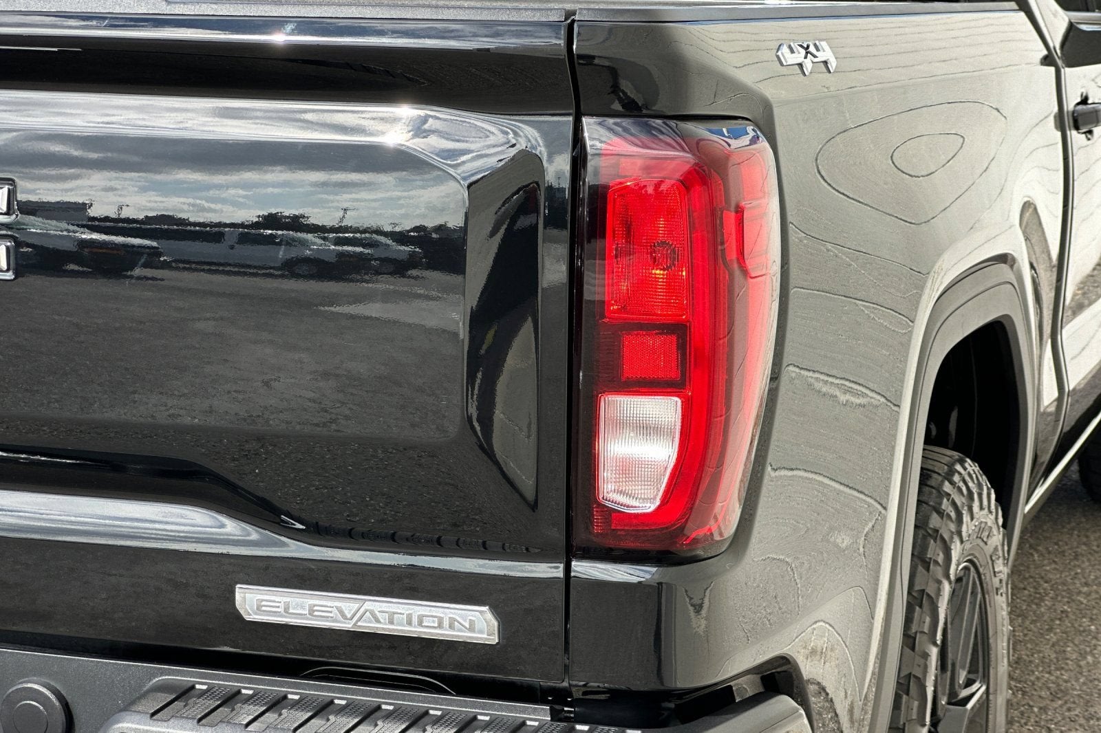 2024 GMC Sierra 1500 Elevation