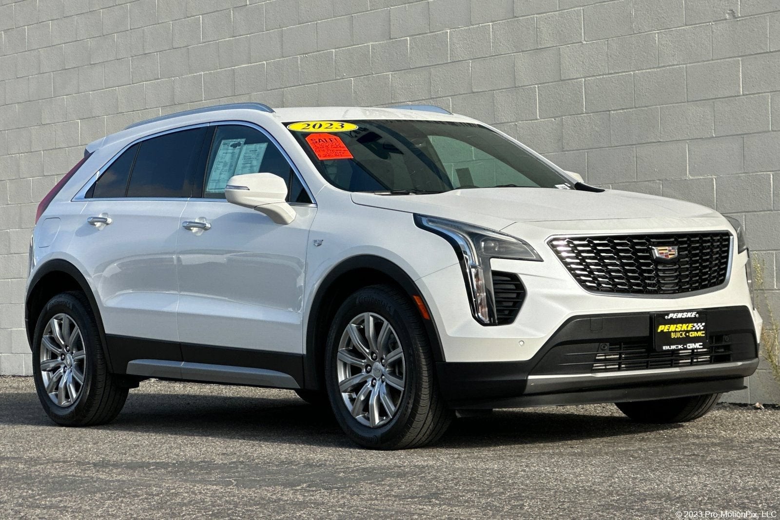 2023 Cadillac XT4 FWD Premium Luxury