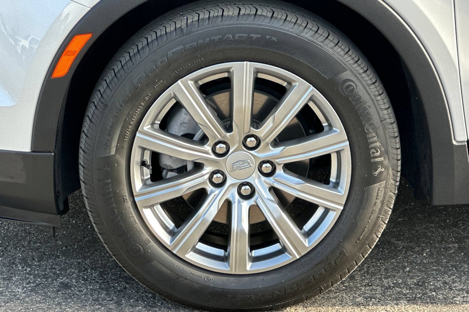 2023 Cadillac XT4 FWD Premium Luxury