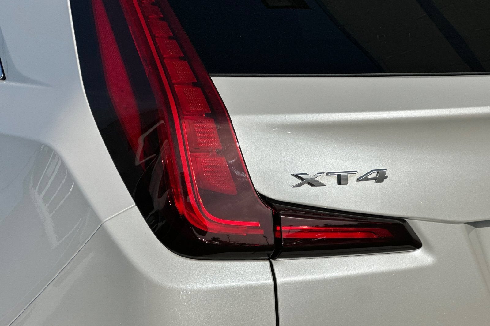 2023 Cadillac XT4 FWD Premium Luxury