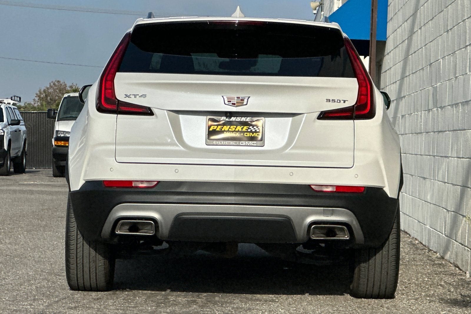 2023 Cadillac XT4 FWD Premium Luxury