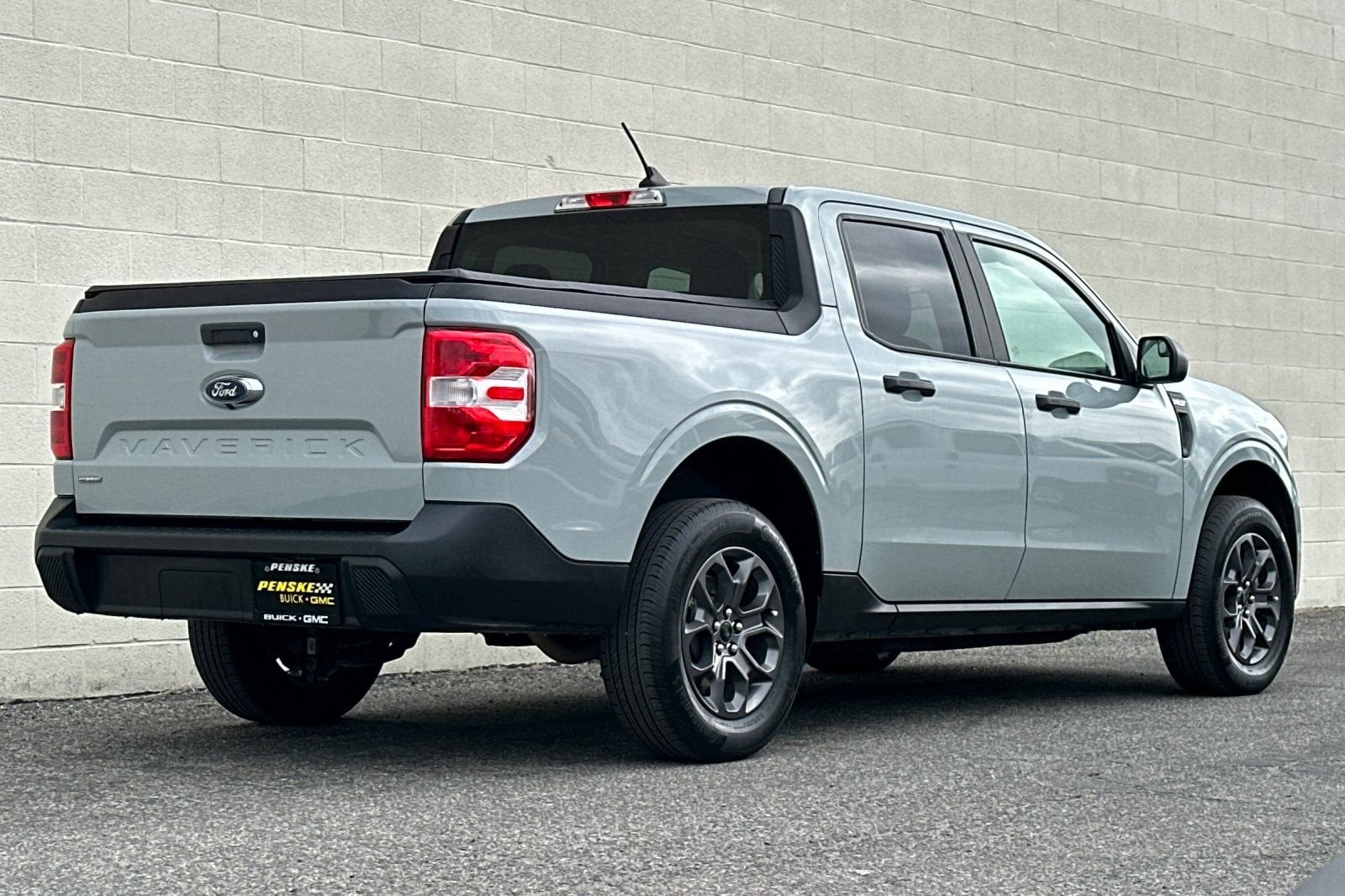 2023 Ford Maverick XL