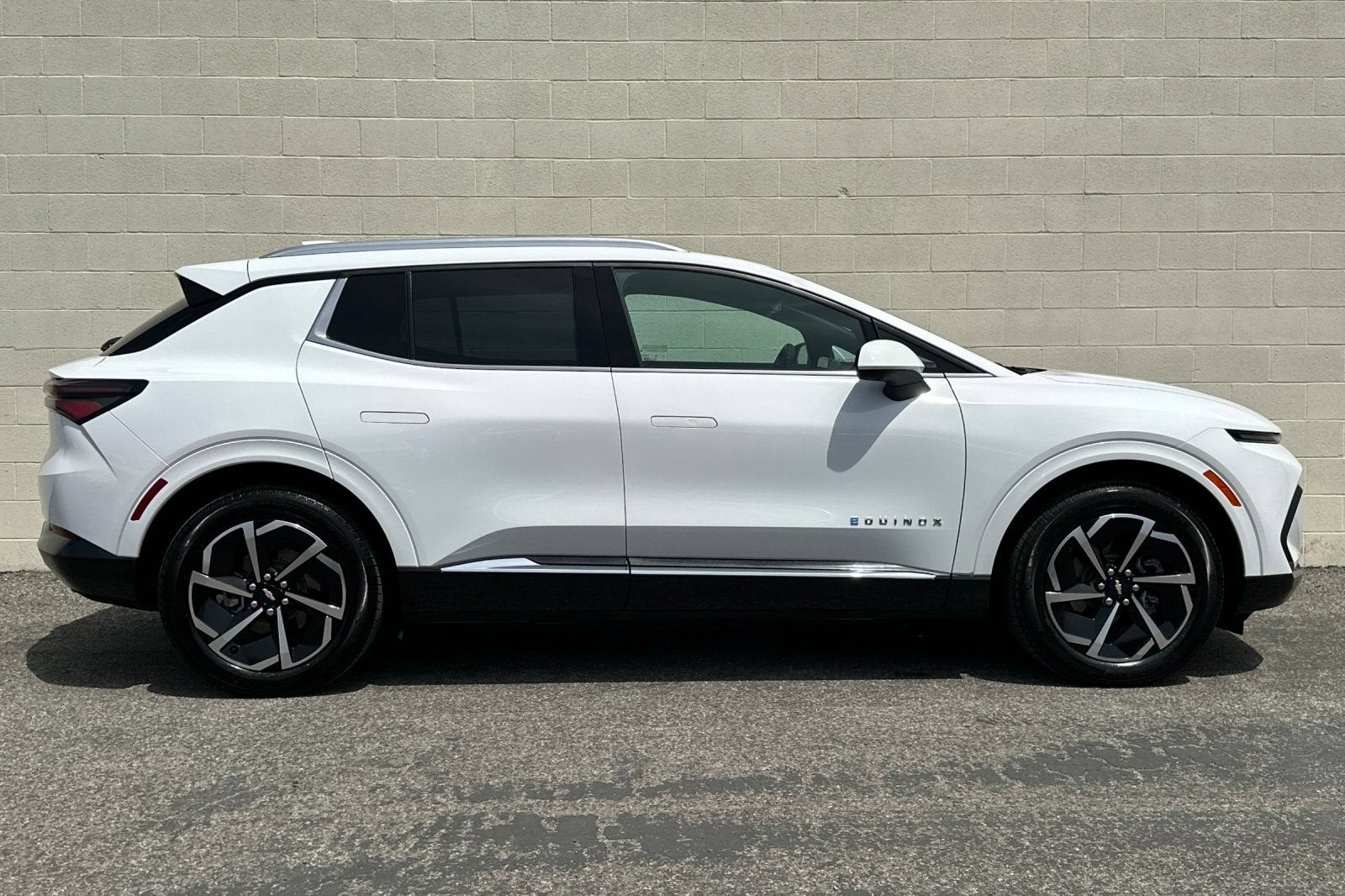 2024 Chevrolet Equinox EV 2LT