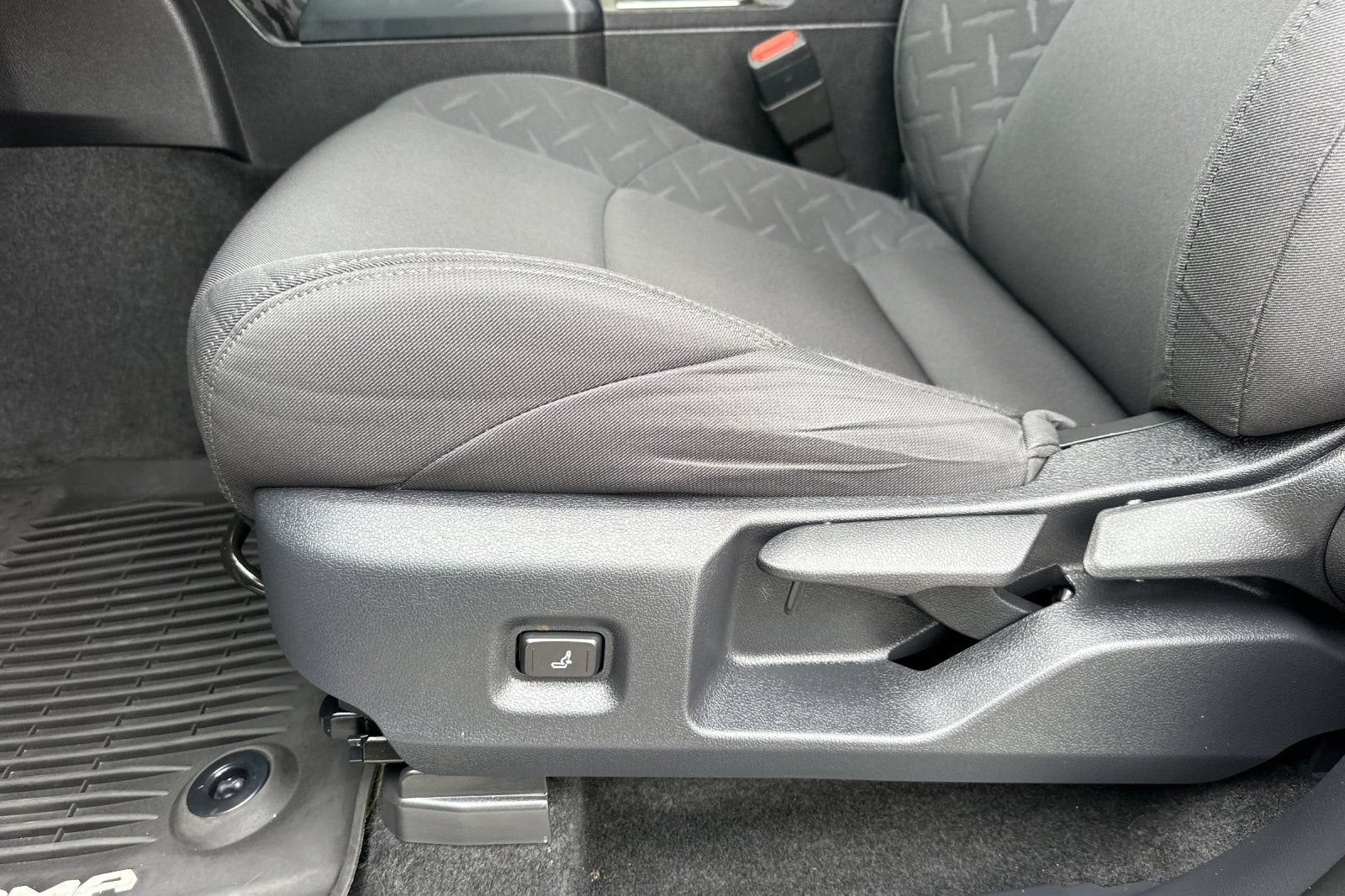 2025 Toyota Tacoma 4WD SR
