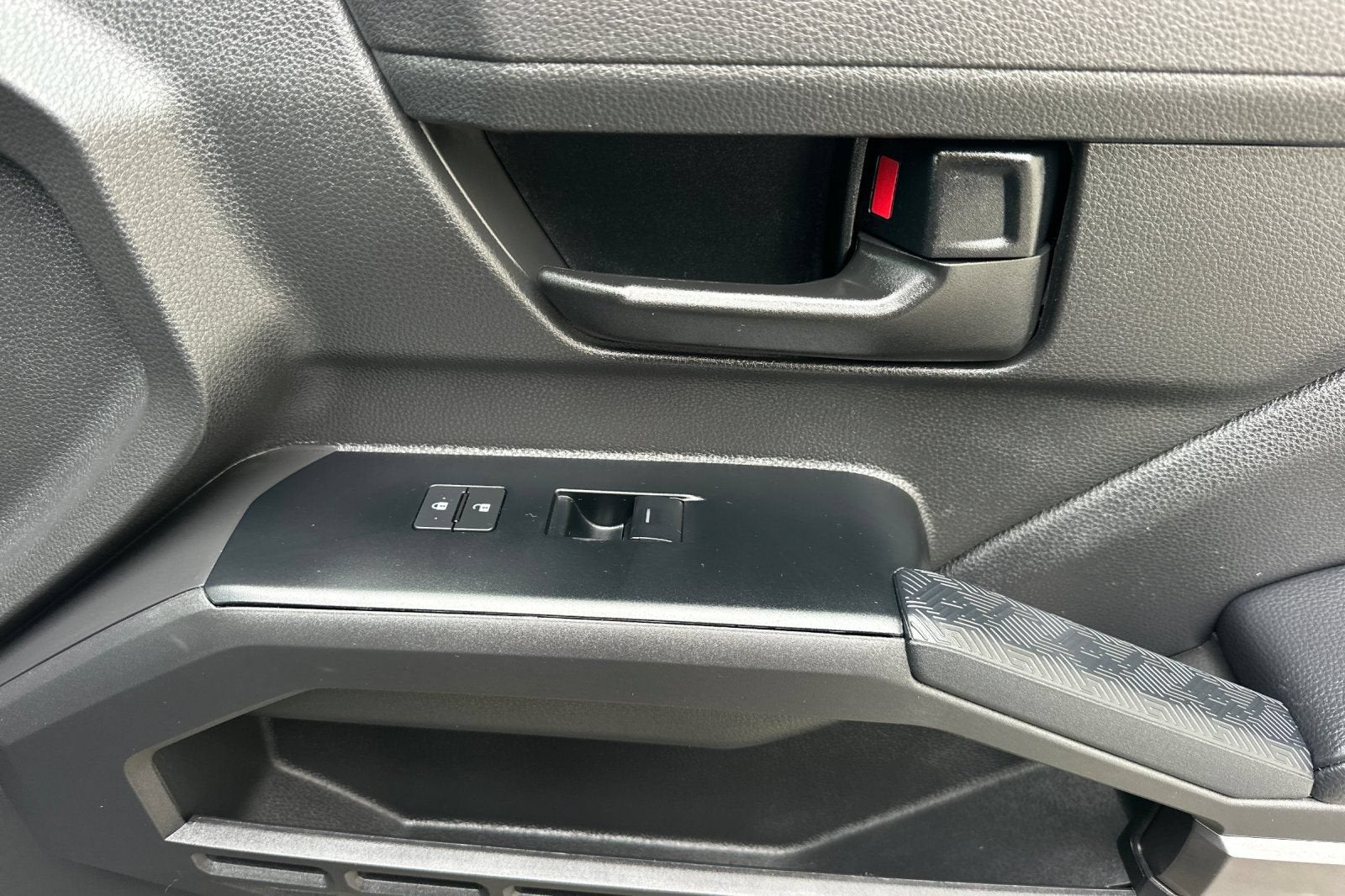 2025 Toyota Tacoma 4WD SR