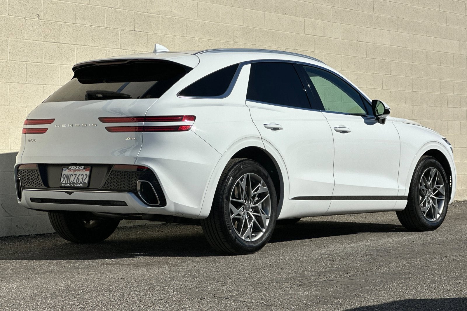 2024 Genesis GV70 2.5T