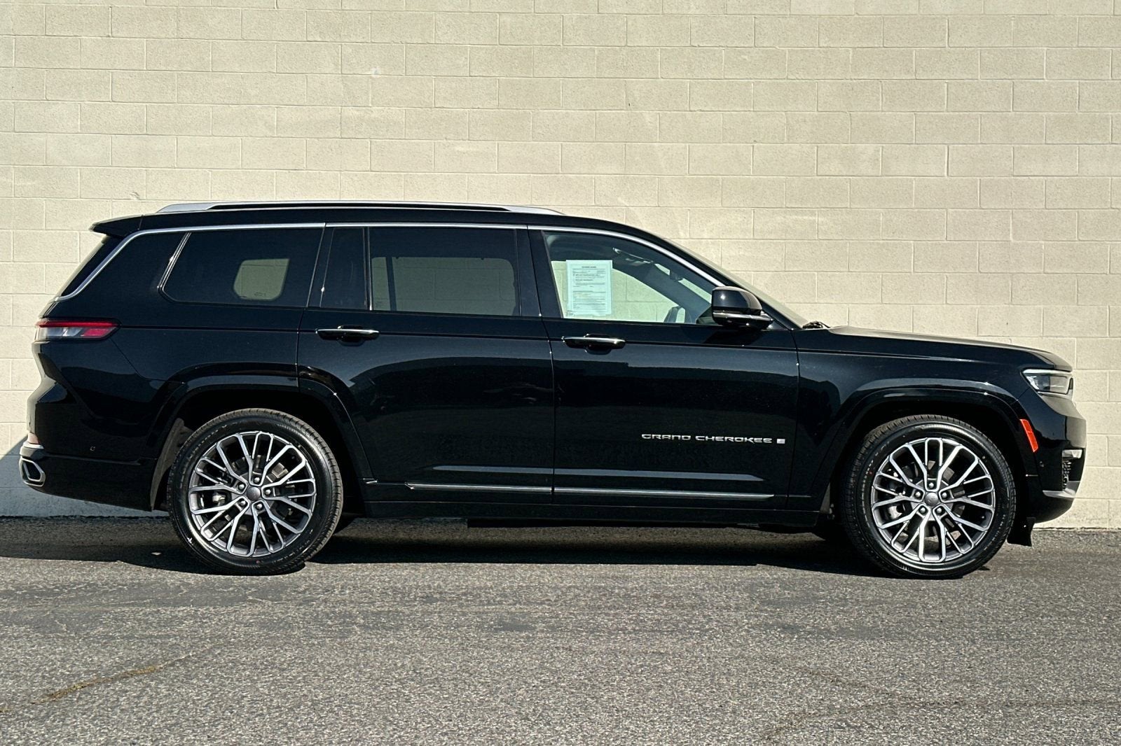 2023 Jeep Grand Cherokee L Summit Reserve