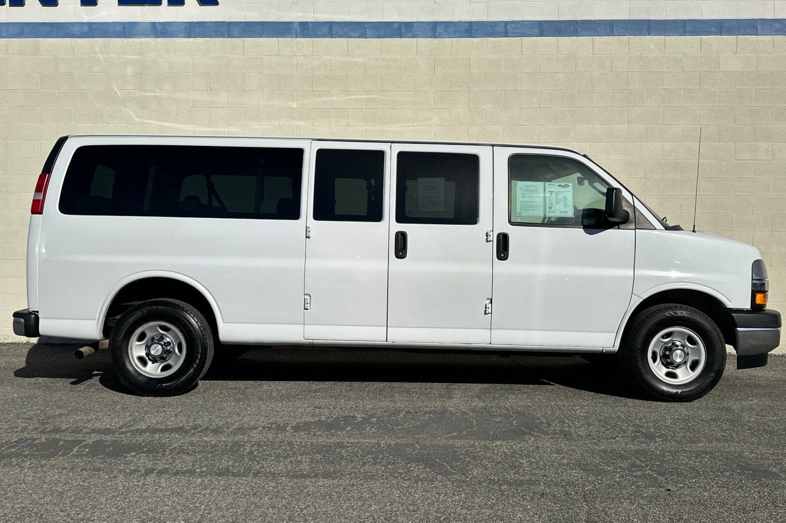 2019 Chevrolet Express Passenger 3500 LT