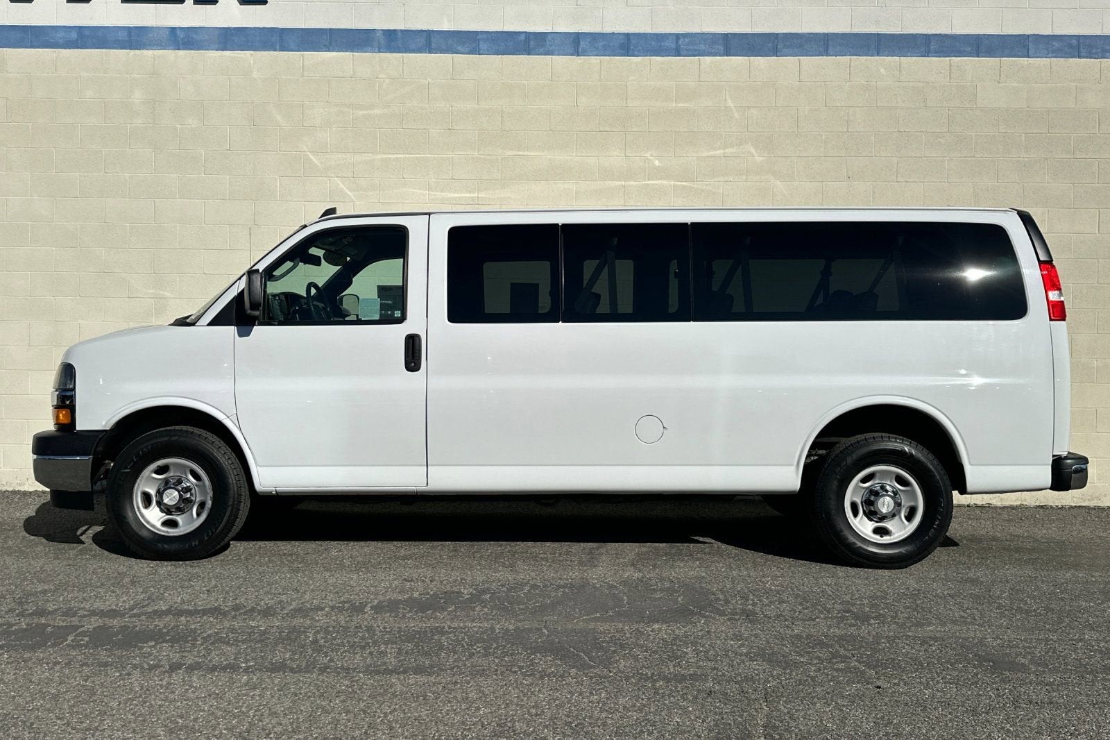 2019 Chevrolet Express Passenger 3500 LT