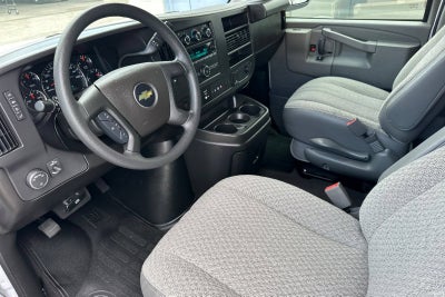 2025 Chevrolet Express Passenger 1LT