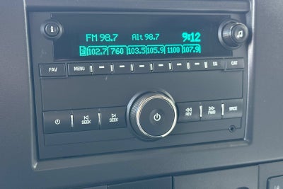 2025 Chevrolet Express Passenger 1LT
