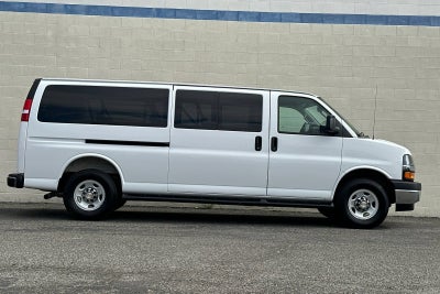 2025 Chevrolet Express Passenger 1LT