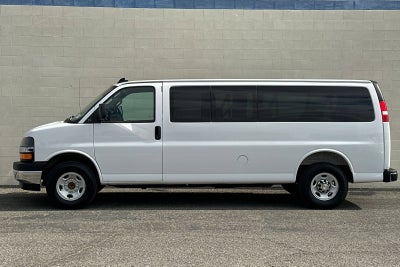 2025 Chevrolet Express Passenger 1LT