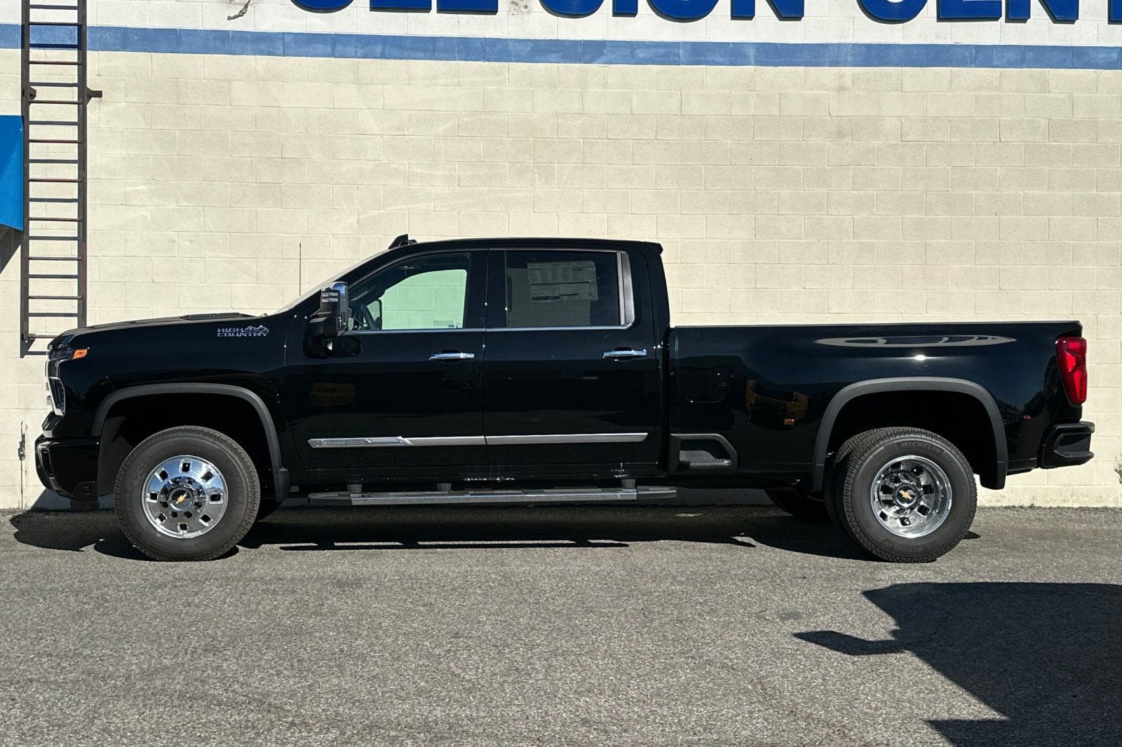 2026 Chevrolet Silverado 3500 HD High Country DRW