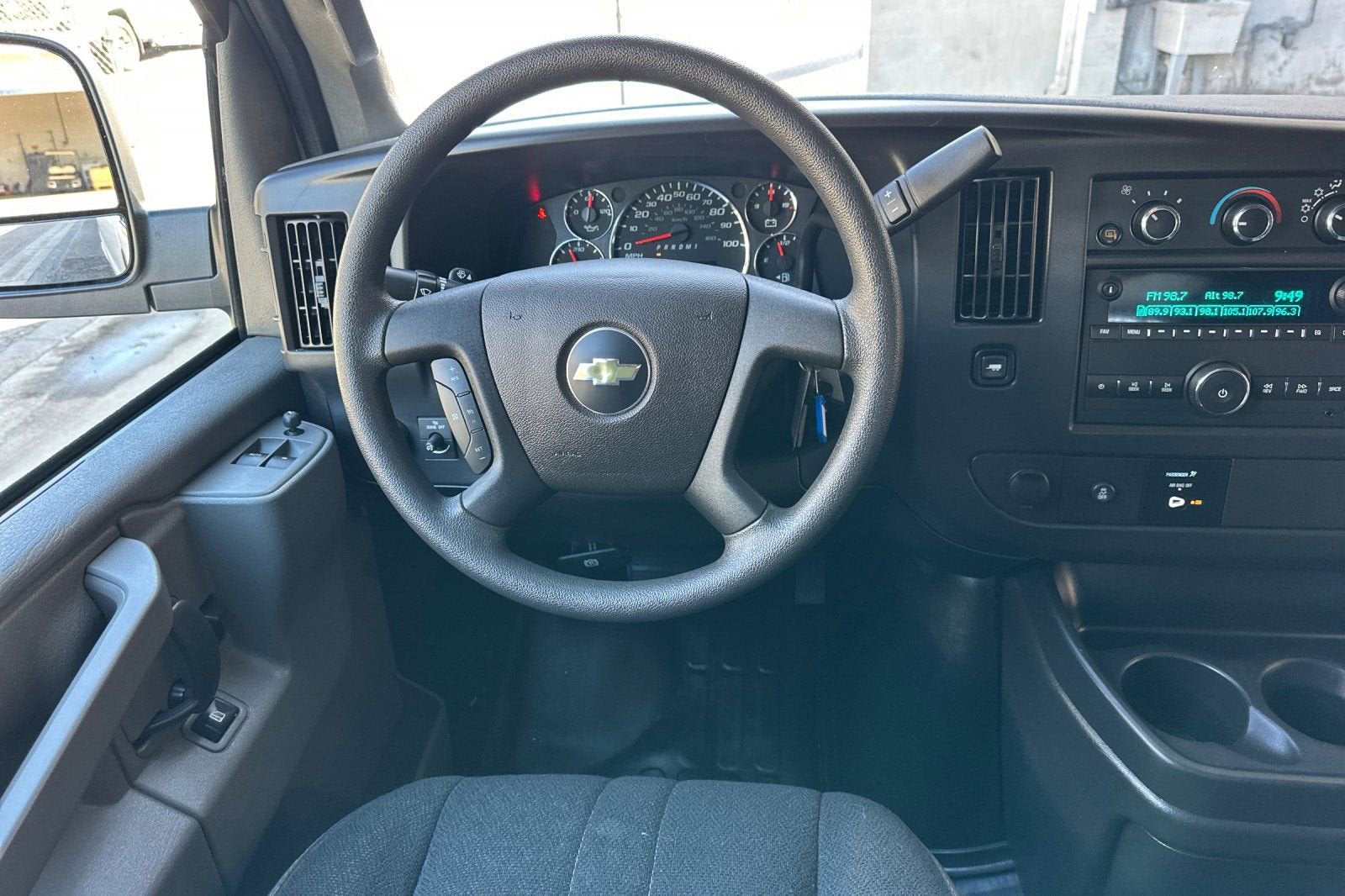 2024 Chevrolet Express Cargo 2500 WT